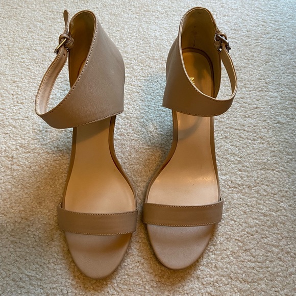 Nine West Beige Ankle Strap Heels size 8 - Picture 3 of 7